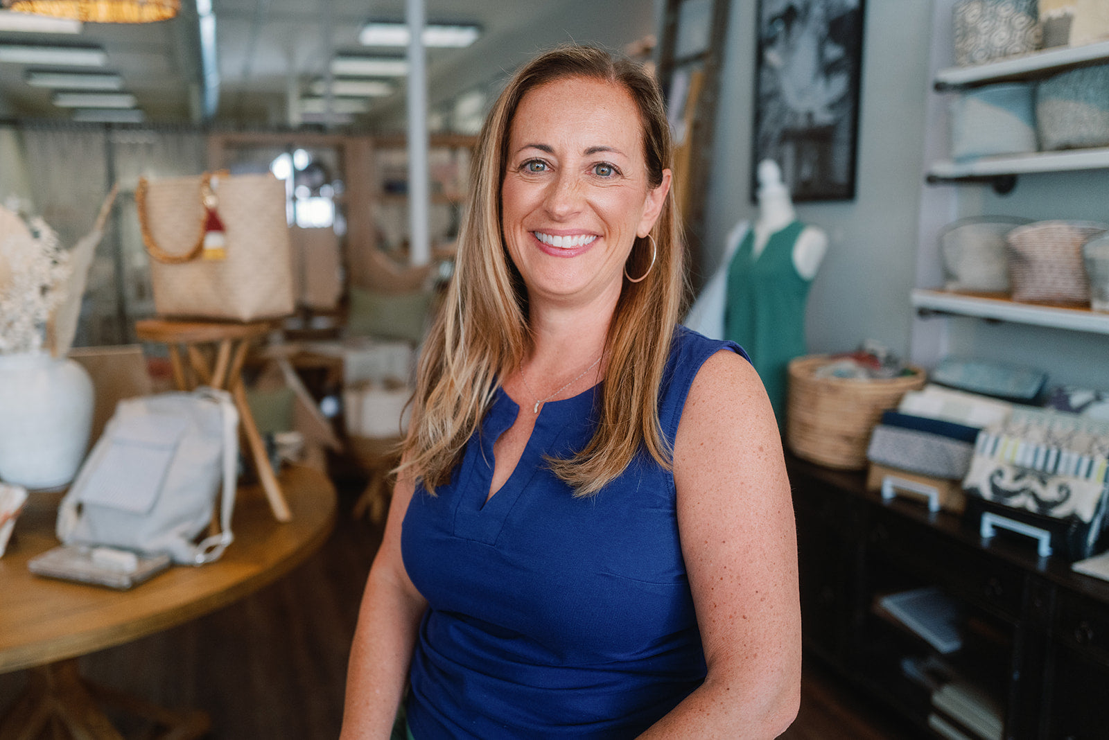 Amy grew up in the Midwest and has lived in different areas of the country with her husband James. They've called Glen Ellyn home for the last 8 years with their 2 daughters, son, and 2 Portuguese Water Dogs. Amy has a business degree with experience in retail, has served on many PTA Boards and Committees, and has volunteered with various organizations.